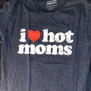 I ❤️ Hot Moms T-Shirt